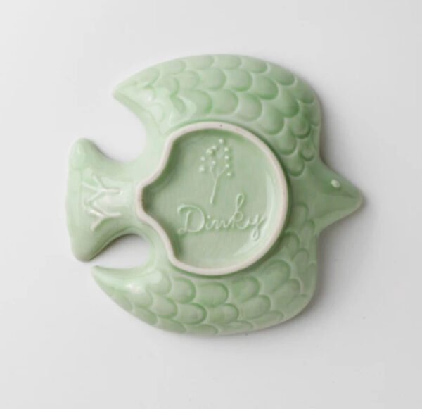 Dinky 美濃燒淺綠色小鳥形狀碟子底部都有精緻的立體設計